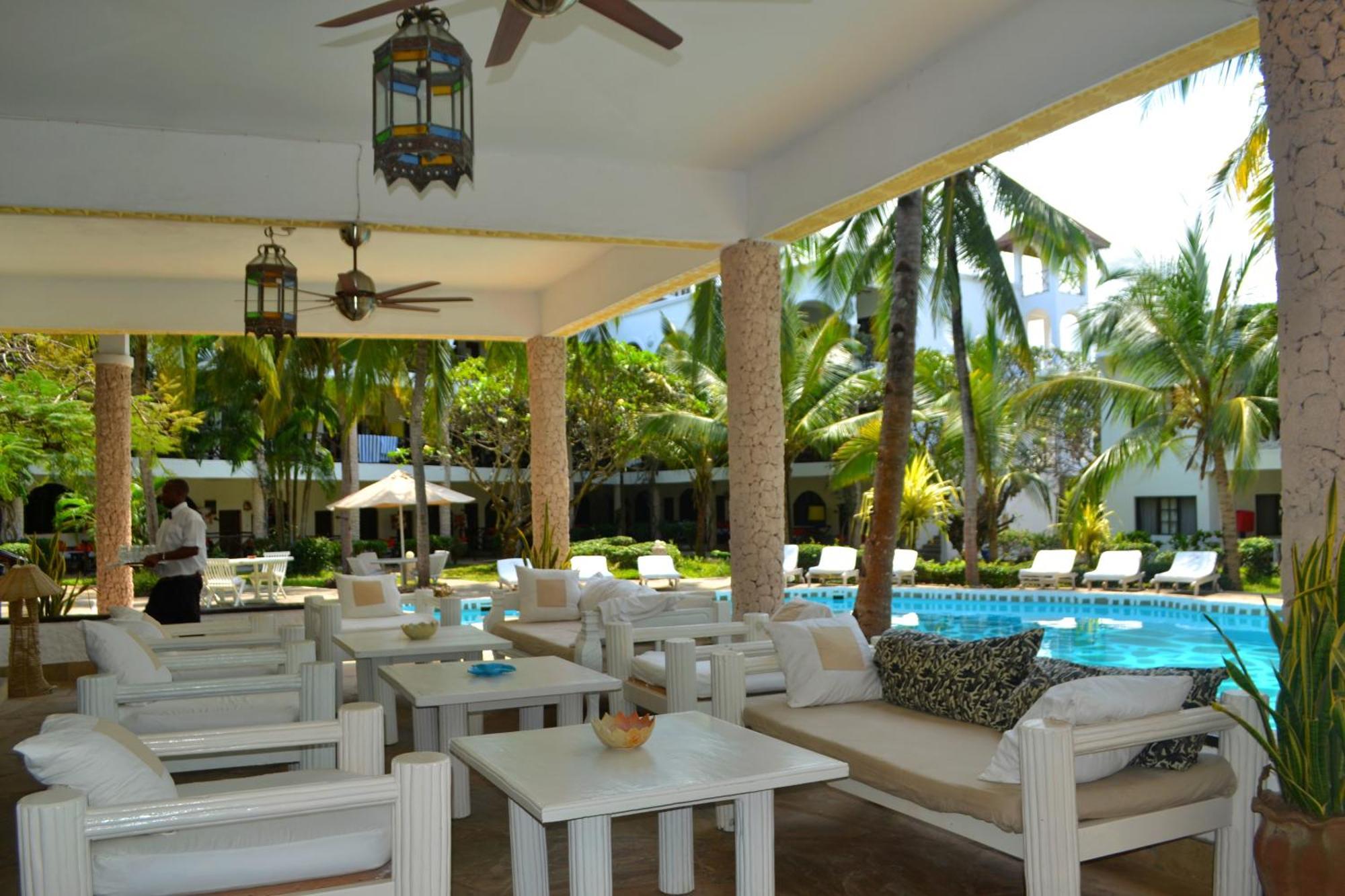 Aquarius Club Hotel Watamu Exterior photo