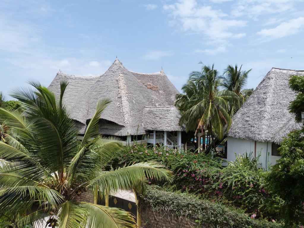 Aquarius Club Hotel Watamu Exterior photo