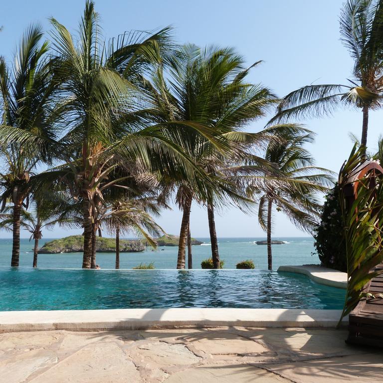 Aquarius Club Hotel Watamu Exterior photo