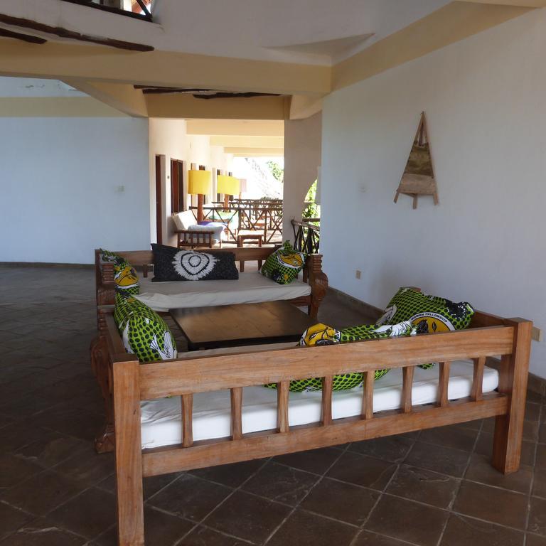 Aquarius Club Hotel Watamu Exterior photo