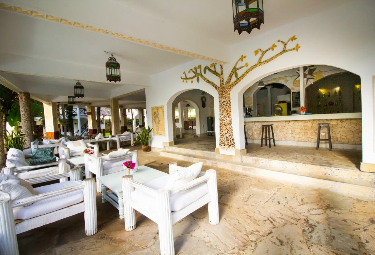 Aquarius Club Hotel Watamu Exterior photo